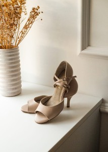 pg 8 kůže béžová